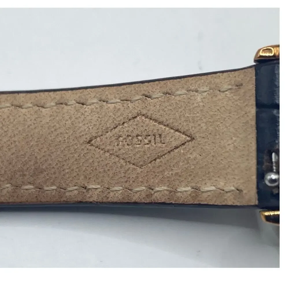 Fossil Rose Gold MOP Dial Womens Watch 30mm - Fresh Battery - Adjustable WR 3ATM - Picture 8 of 12